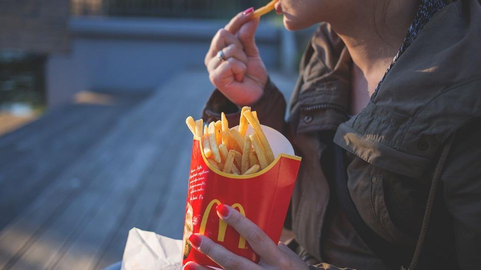 La joven reveló los secretos detrás de los alimentos más populares de McDonald's