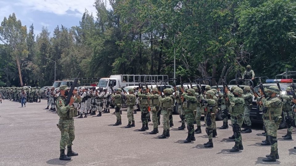 Llegaron 348 elementos del Ejército y 64 de la Guardia Nacional, quienes se desplazarán en 53 vehículos oficiales