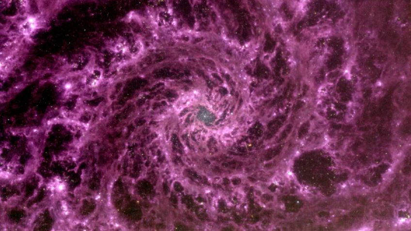 NASA: Telescopio James Webb captura un impresionante remolino galáctico color púrpura