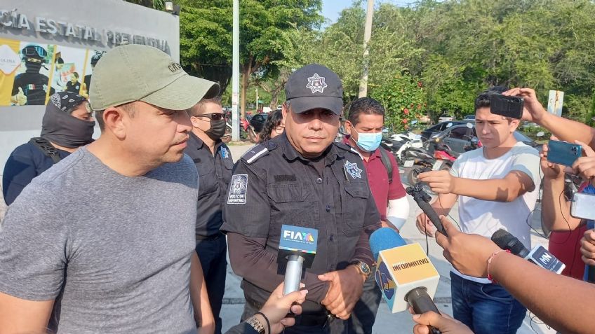 Policías de Colima realizan paro de labores en reclamo de sus derechos laborales