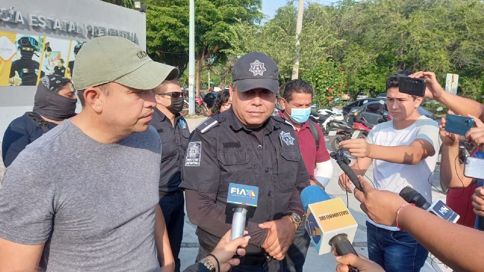 Los policías iniciaron el paro de labores este sábado a las 7:00 de la mañana