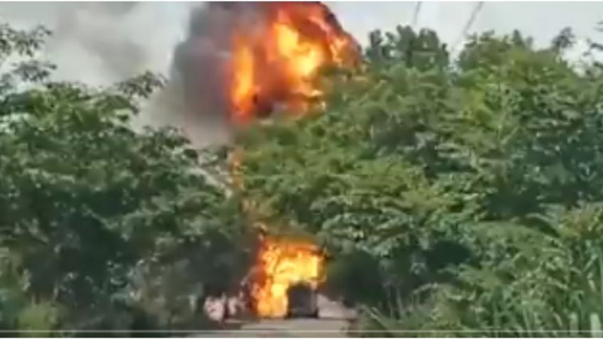 Veracruz: Captan fuerte explosión en ducto de Pemex; se registran dos heridos | VIDEO