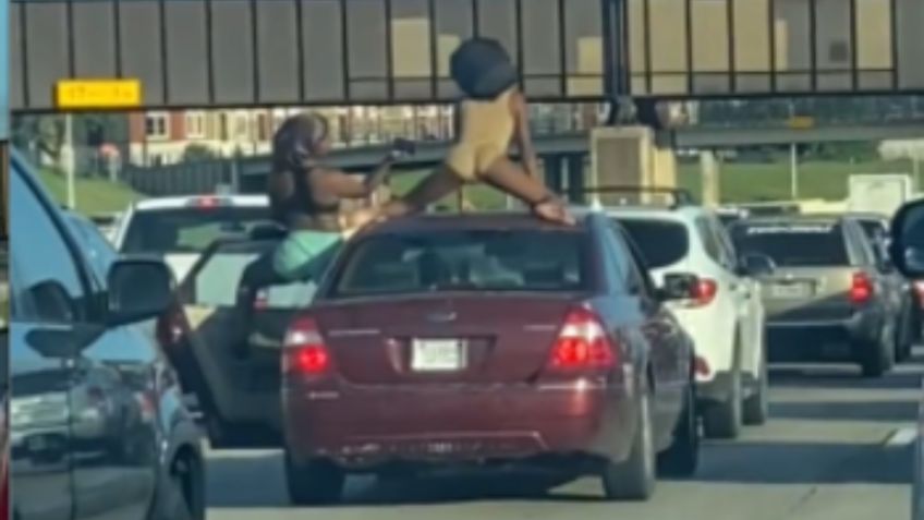 Bailarinas “tuerquean” encima del auto, llevaban horas paradas en el tráfico de la carretera | VIDEO