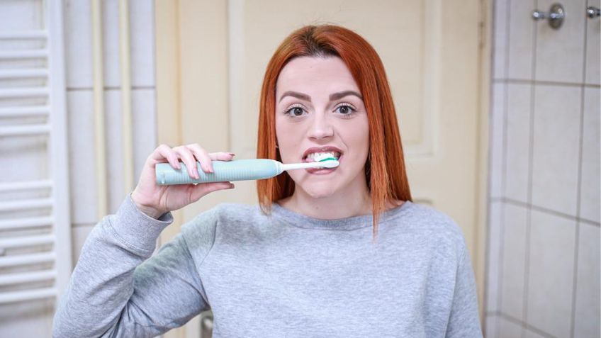 5 hábitos claves para evitar que se forme sarro en los dientes