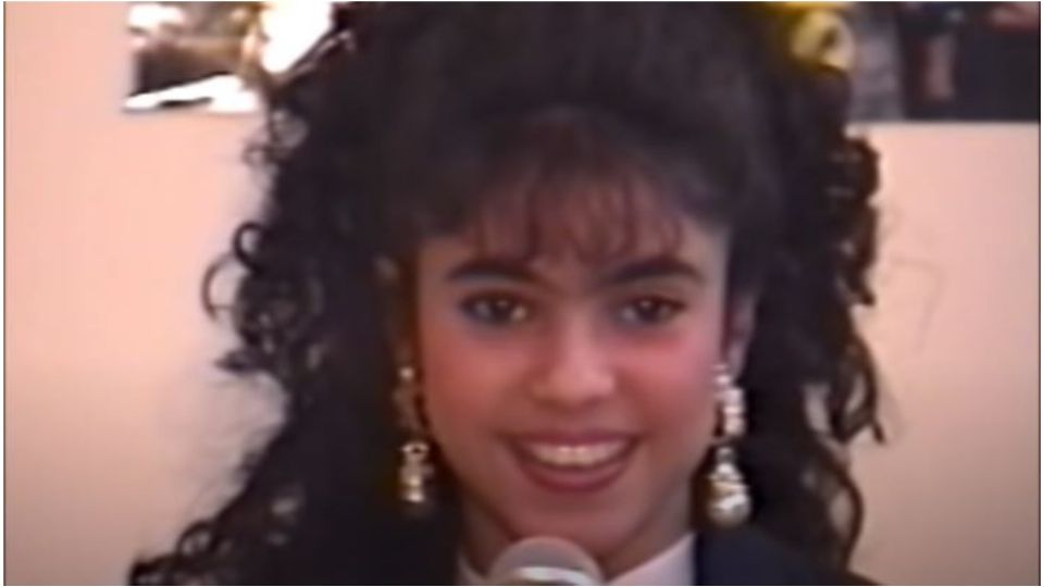 La joven Shakira cantó en 1988 el tema 'Sin él' original de Marisela