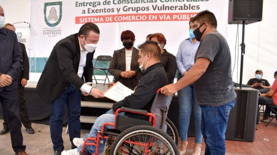 El alcalde Luis Gerardo “El Güero” Quijano, señaló que se apoyará a vecinos de la tercera edad, discapacitados y madres solteras que viven en la demarcación y que realizan diversas actividades comerciales, varios de ellos desde hace más de 30 años.
 
