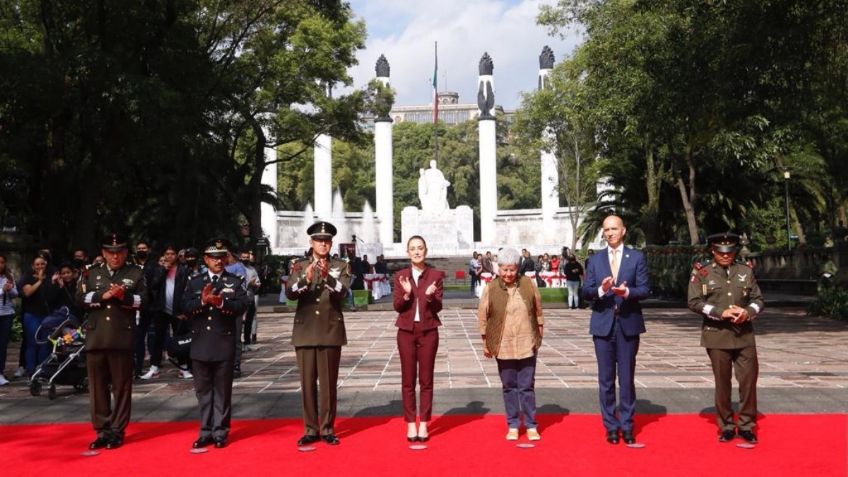 Claudia Sheinbaum inaugura exposición sobre Ejército y Fuerza Área