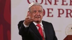 AMLO da aumento salarial del 8.2% a los maestros