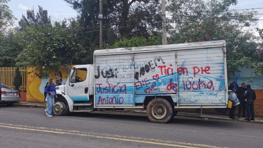 Normalistas desquician Michoacán con varios bloqueos