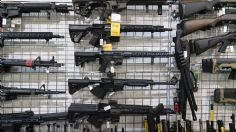 "Hombría", el concepto detrás de la popularización del uso de armas en Estados Unidos