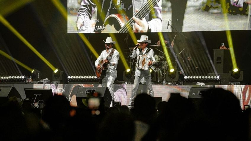 Los Dos Carnales encaran a hombre armado en pleno concierto: "No me vas asustar con eso" | VIDEO