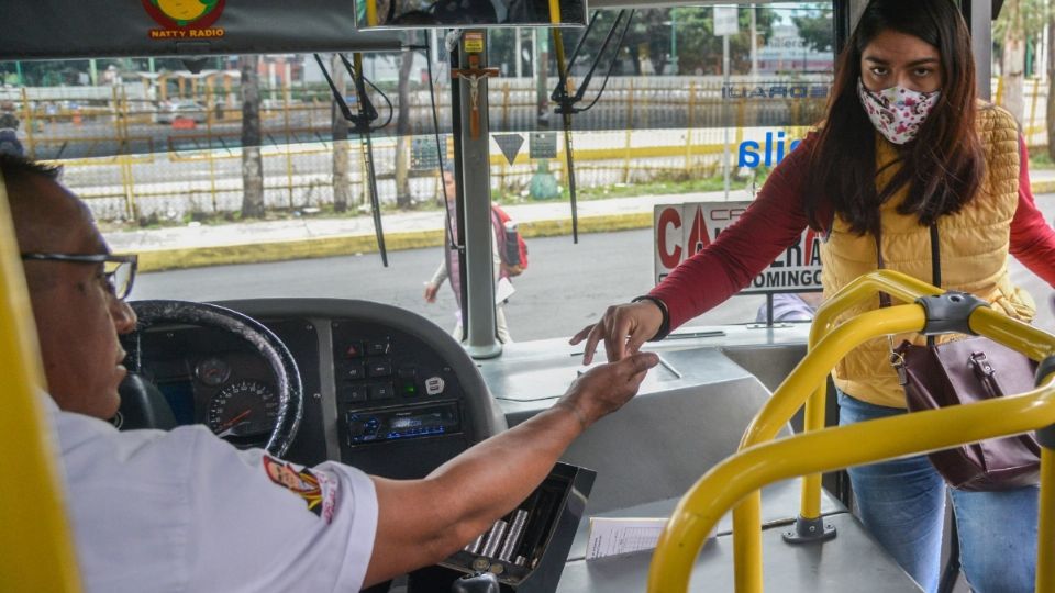 Aumento al transporte público.