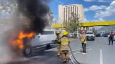 VIDEO: Limusina se incendia y le arruina recorrido a una quinceañera en Monterrey