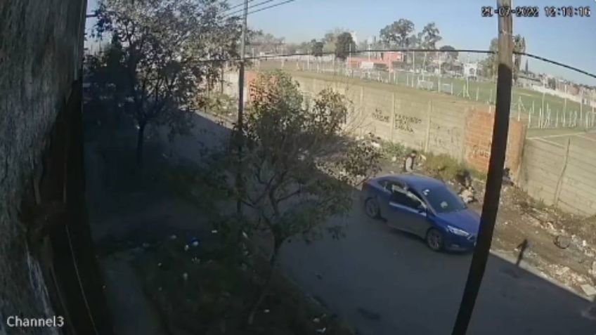 Video: el aterrador momento en que torturan y asesinan a un joven en plena calle