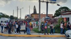 Largas filas y luchadores en jornada de vacunación para niños en Tampico 