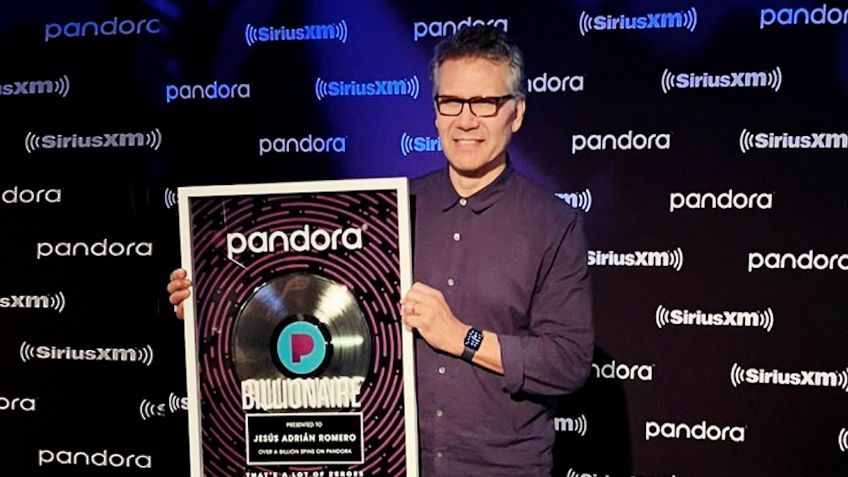 Jesús Adrián Romero, el primer cantautor cristiano en superar el billón de reproducciones en Pandora