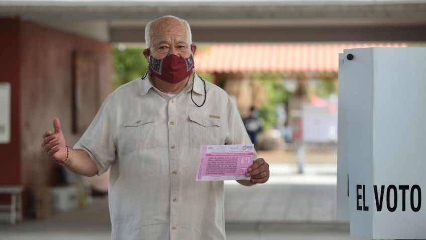 Pide AMLO a Víctor Castro retirar demandas contra periodistas; confía que “no va a marearse con el cargo”