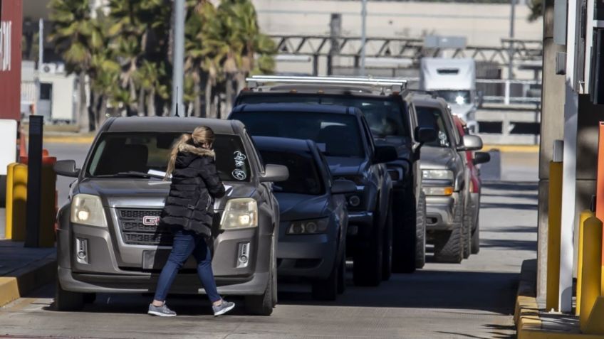 Regulación de “autos chocolate” recauda 502 mdp; AMLO instruye a transferir recursos a estados