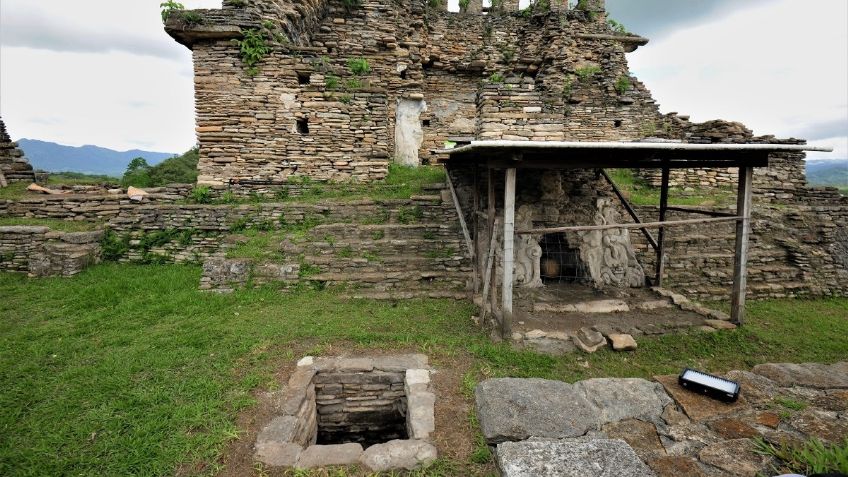 Arqueólogos mexicanos localizan restos cremados de antiguos gobernantes mayas