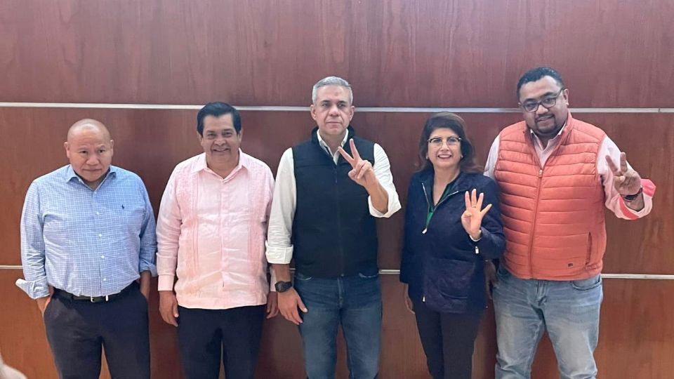 Alcaldes y exalcaldes de Morena buscan unidad en el partido para el Estado de México