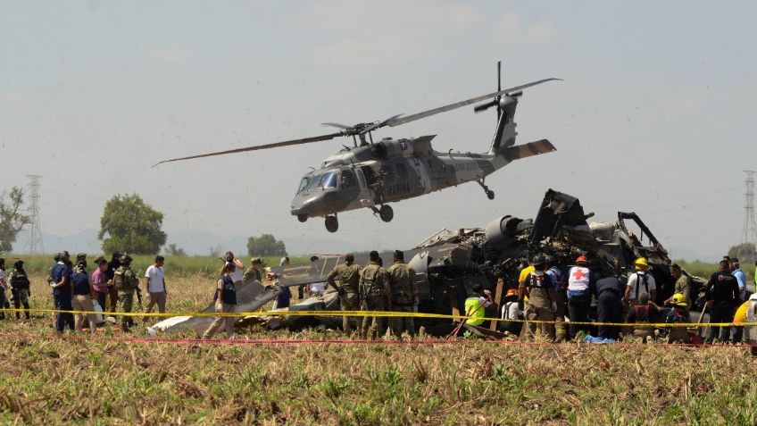 México mandó a EU las cajas negras del helicóptero caído tras captura de Caro Quintero