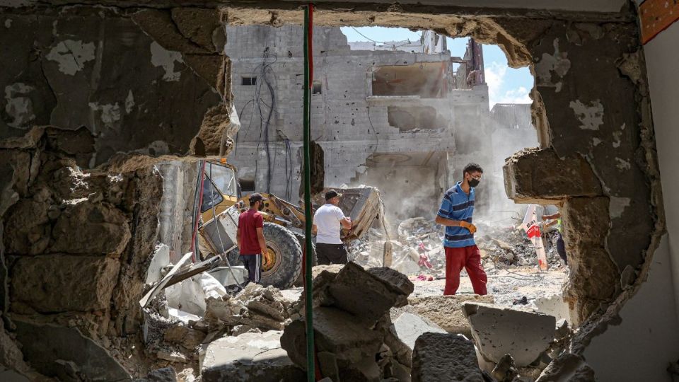 PANORAMA. Una vista de las casas que fueron dañadas durante los combates entre Israel y Gaza, mientras se mantiene el alto el fuego