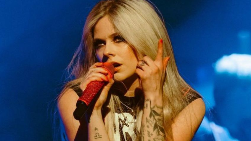 Avril Lavigne se olvida de ser la chica ruda y se pone bikini que la hace lucir como toda una diva de los 70 | FOTOS