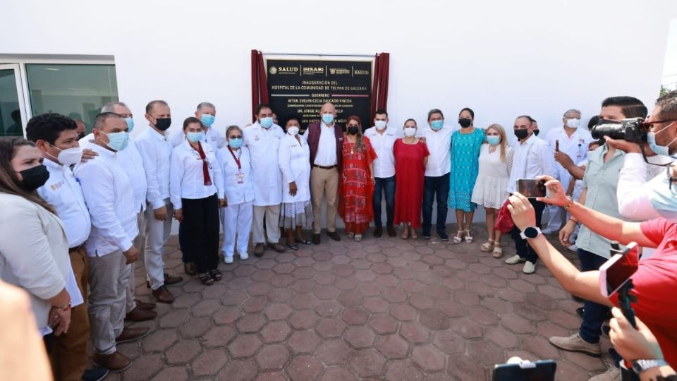 La mandataria visitó las instalaciones del Hospital de la Comunidad de Tecpan de Galeana.