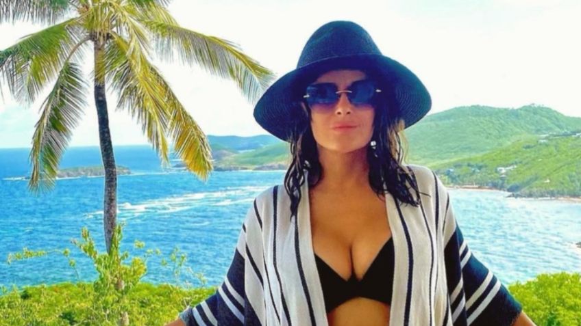 Salma Hayek demuestra cómo lucir perfecta en bikini negro a los 50 años