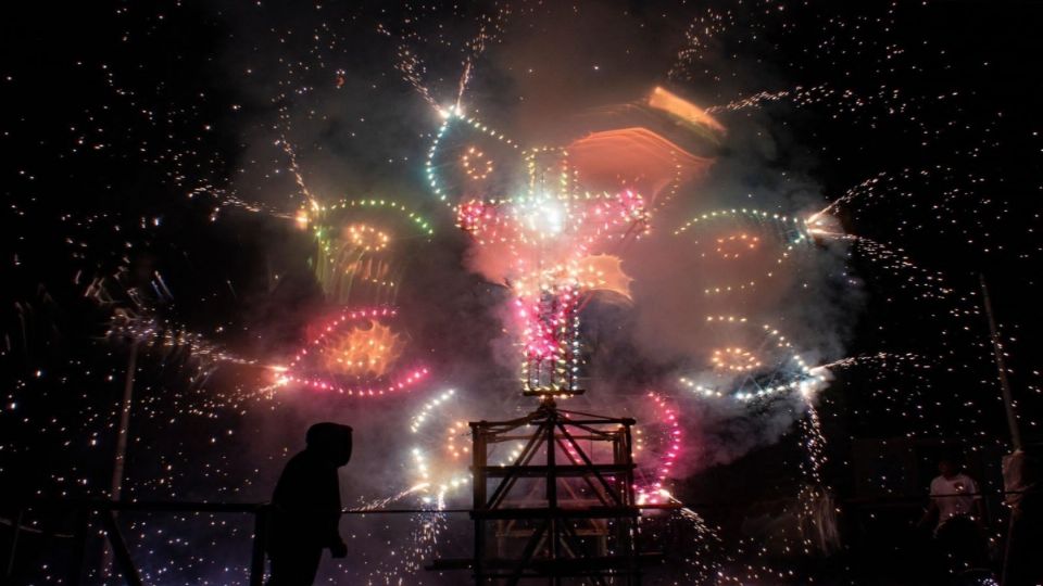 Señaló que la venta de fuegos artificiales se lleva a cabo en los 125 municipios de la entidad