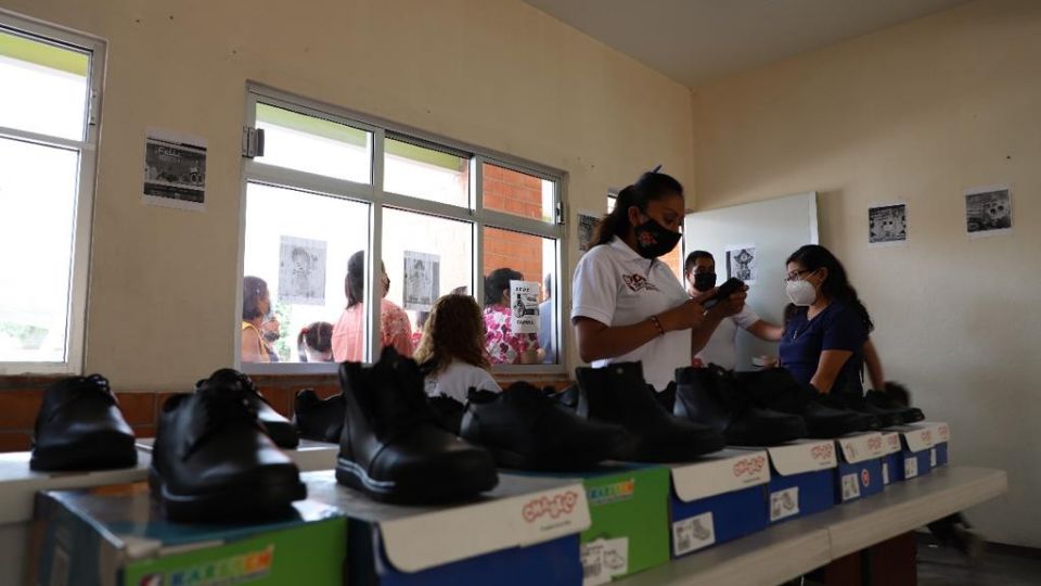 Las autoridades locales brindarán este calzado sin costo