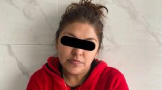 Janeth "N" intentó sobornar a policías de Ecatepec; la detuvieron con 210 pasaportes extranjeros