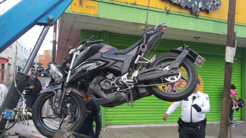 Percance entre motociclista y camión en la zona centro de la ciudad de Aguascalientes