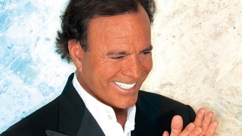 Julio Iglesias reaparece en redes sociales y anuncia que ya está escribiendo sobre su vida