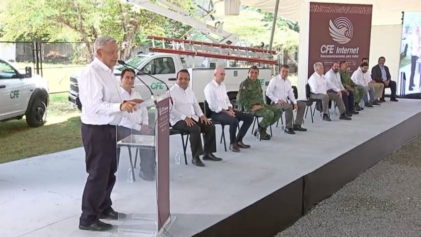 AMLO pide a electricistas chiapanecos “hacer patria” a favor del pueblo de México