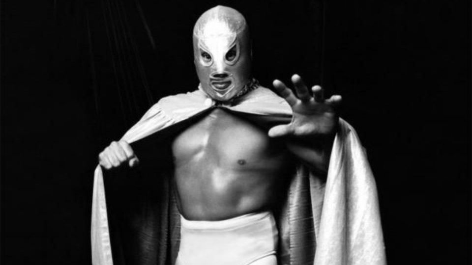 El Santo ya era un ícono de la lucha libre cuando Shocker fue motivado a darle una patada