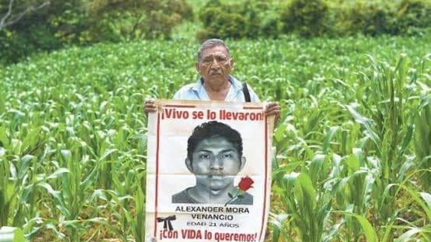 Muere don Ezequiel, padre de uno de los 43 de Ayotzinapa; la semana pasada falleció don Saúl