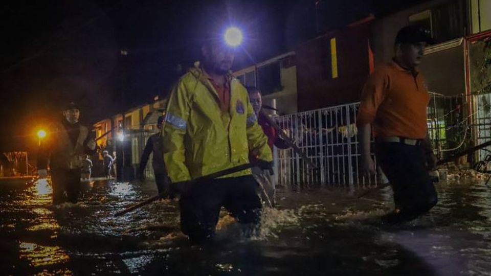 12 zonas del municipio estan inundadas.