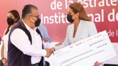 Evelyn Salgado entrega recursos para el desarrollo institucional de las Escuelas Normales