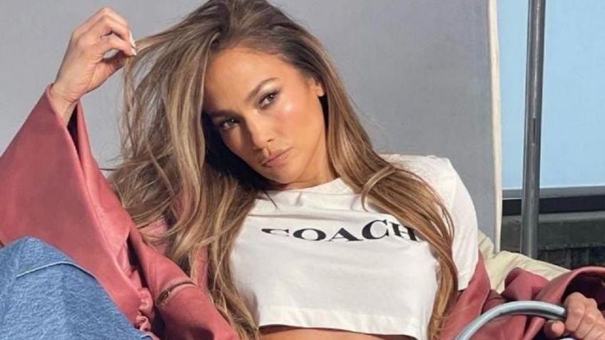 JLo conquista Italia con el traje de baño ideal para mujeres de más de 50 años