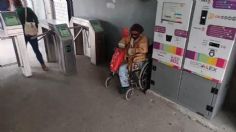 Abuelita de 78 años es abandonada por su hijo en estación del Mexibús, pasó la noche en su silla de ruedas