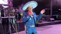 Abuelito ofrece concierto en Zacatecas y nadie va; pero no le importó y cantó como si estuviera lleno el lugar