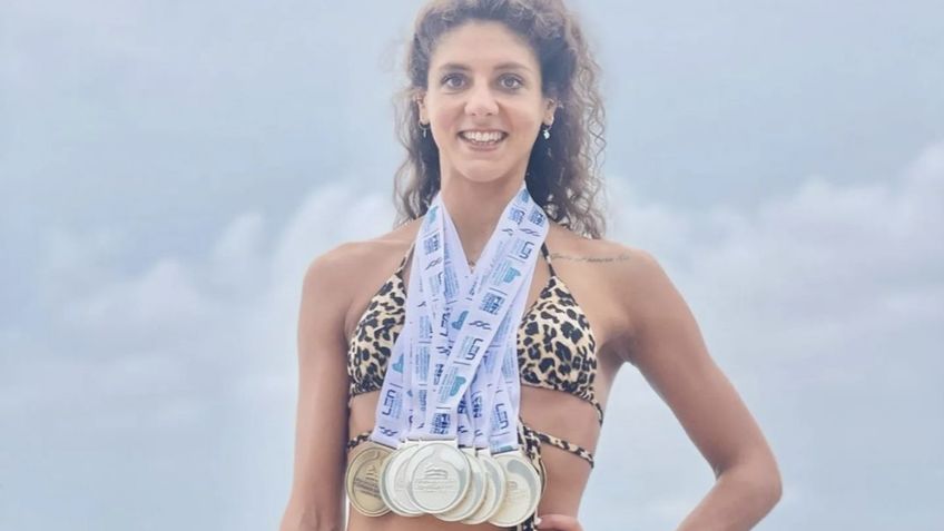 Nadadora responde a críticas sexistas tras presumir sus medallas