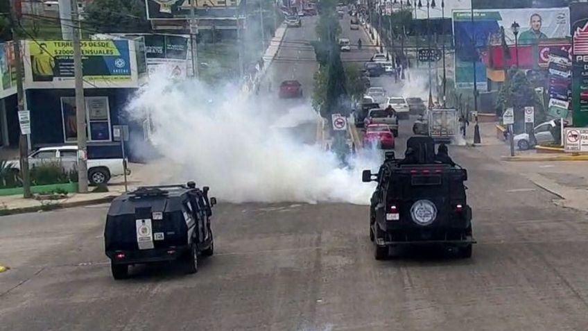 Manifestantes retienen a militares y trabajadores del Ayuntamiento de San Cristóbal 