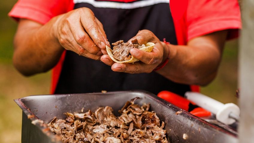 Actor de telenovelas que trabajó con Ludwika Paleta ahora vende tacos en la calle para sobrevivir