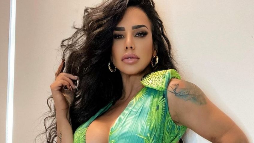 Lis Vega da cátedra de moda en bikini turquesa que destaca sus curvas