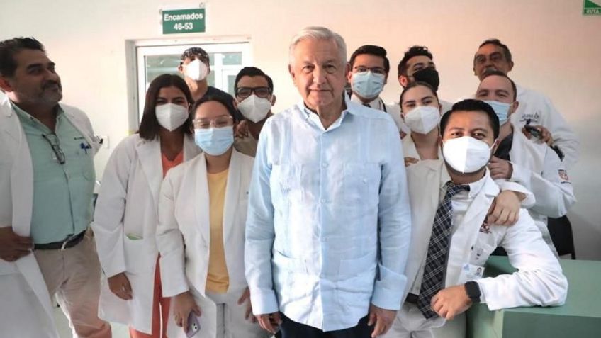 AMLO: “Ahora sí veo muy gallitos a los líderes charros, defendiendo supuestamente a los trabajadores”