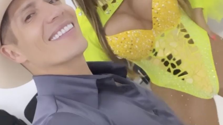 Aleida Núñez luce sus curvas en brillante body amarillo