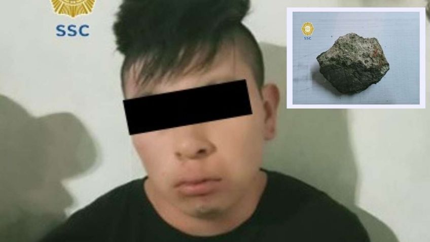 Ni para la pistola le alcanzó; ratero asalta a una joven con una piedra