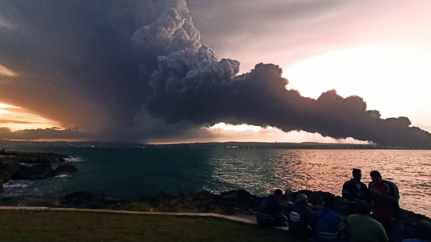 Se aviva el fuego en Matanzas tras explosión del cuarto tanque de combustible